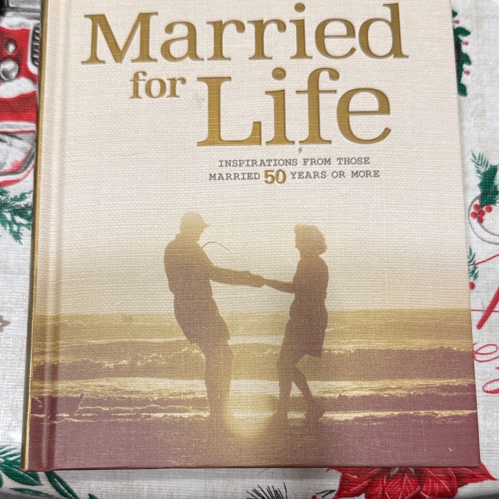 Hallmark Gold and Cream 'Married for Life' Book
